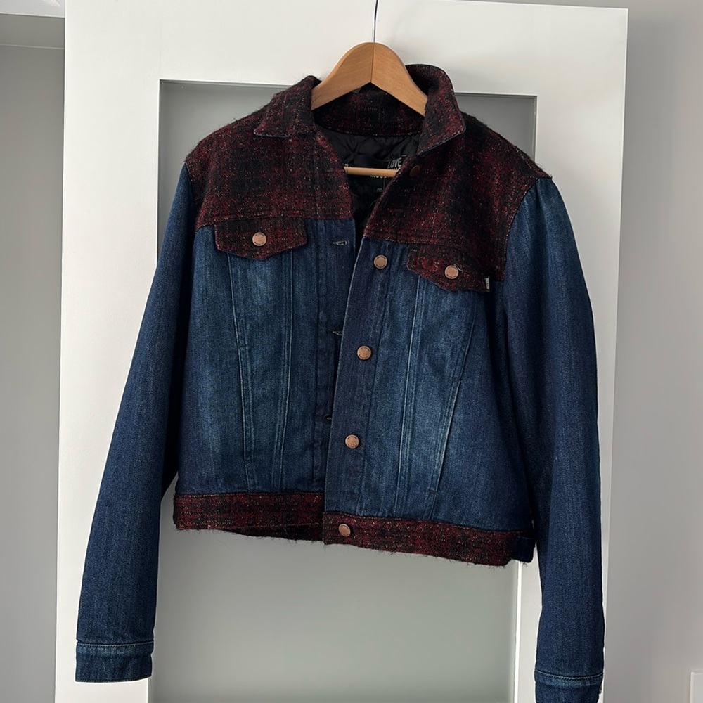 NWT -Love Moschino quilted jeans jacket size US10
Reasonable offers are welcome